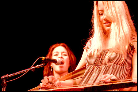 070817-8147-lovellsisters